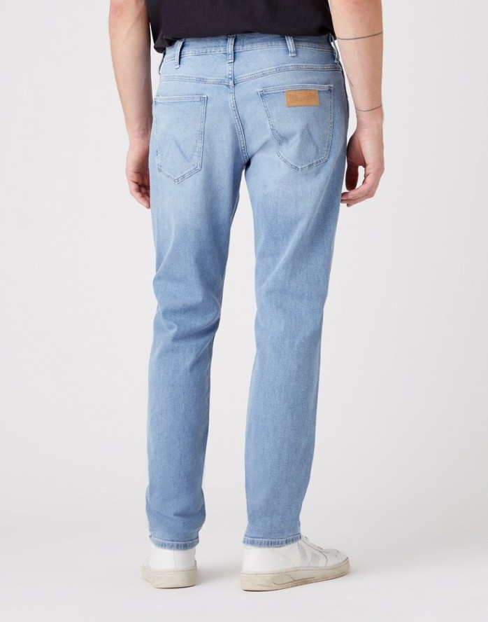 WRANGLER GREENSBORO MĘSKIE SPODNIE JEANSOWE HIGHLITE W15QYJ38T