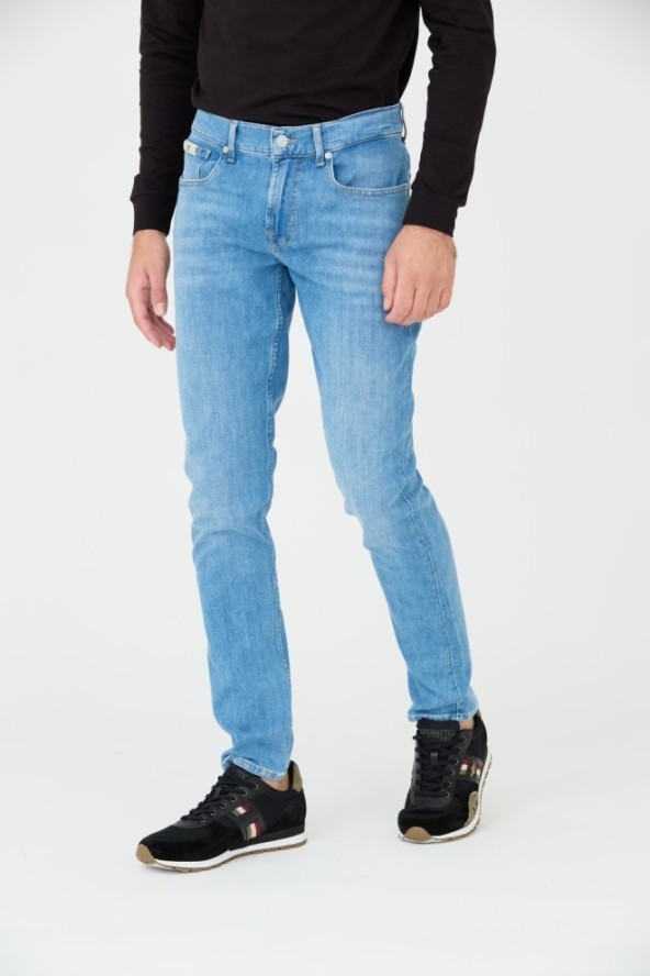 7 FOR ALL MANKIND Jeansy niebieskie Slimmy Tapered