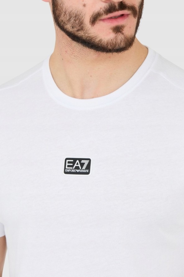 EA7 Biały t-shirt męski z naszywką z logo