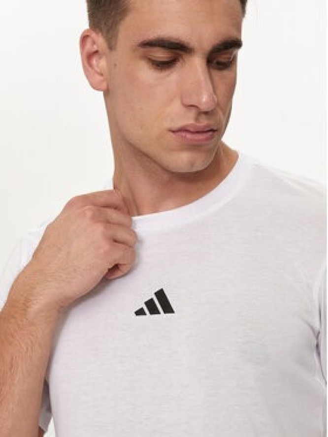 adidas T-Shirt Workout Logo IT2125 Biały Regular Fit