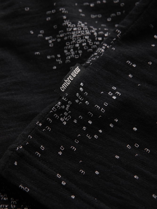 Męski t-shirt fullprint z rozrzuconymi literami - czarny V8 OM-TSFP-0179 - XXL