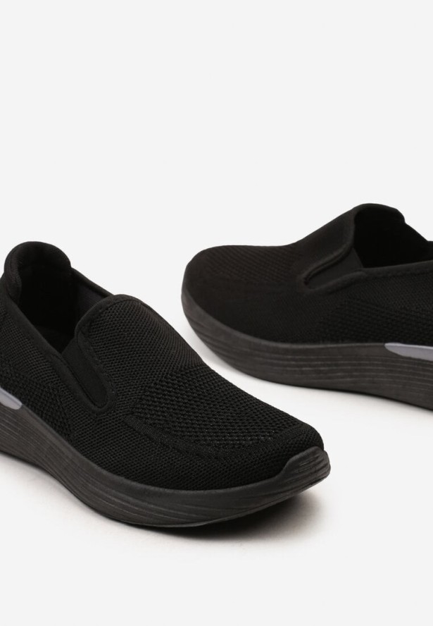 Czarne Buty Sportowe z Elastyczną Wsuwaną Cholewką Slip-on Yaneli