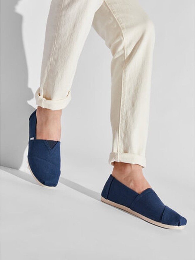 TOMS Slippersy w kolorze granatowym rozmiar: 44