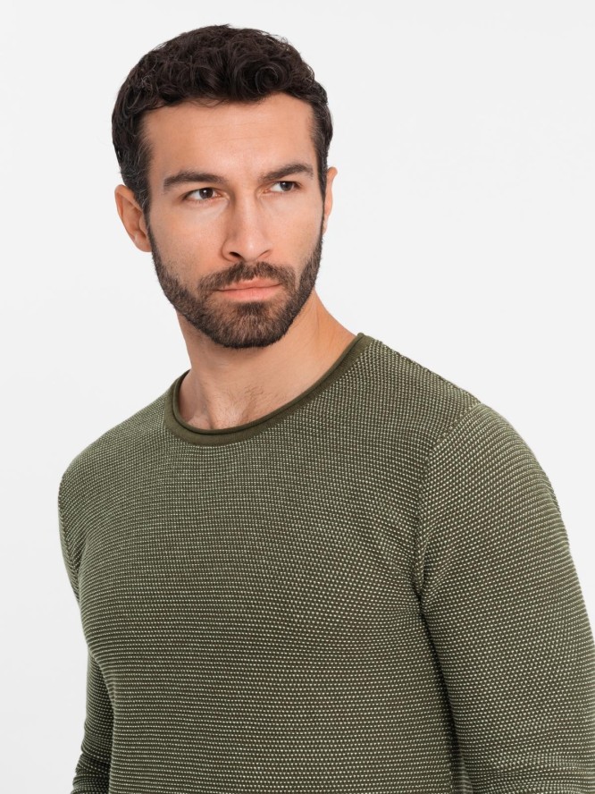 Dzianinowy męski sweter w strukturalne kropki – oliwkowy V2 OM-SWSW-0118 - XXL