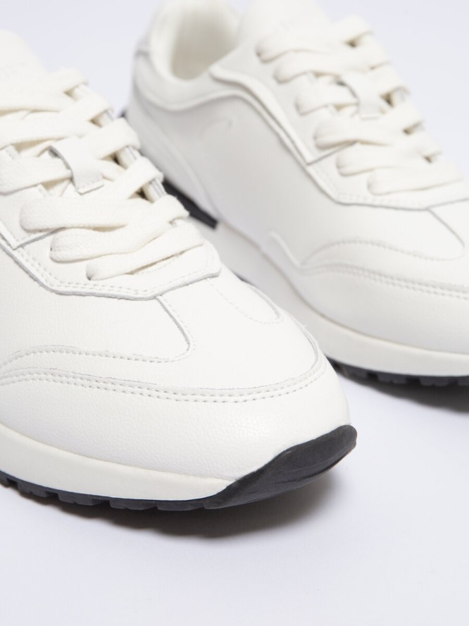 Sneakersy męskie ze skóry naturalnej białe NN174288 101
