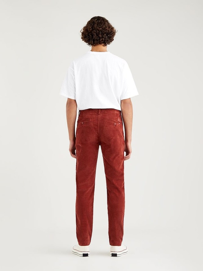Levi´s Spodnie sztruksowe w kolorze czerwonym rozmiar: W29/L32