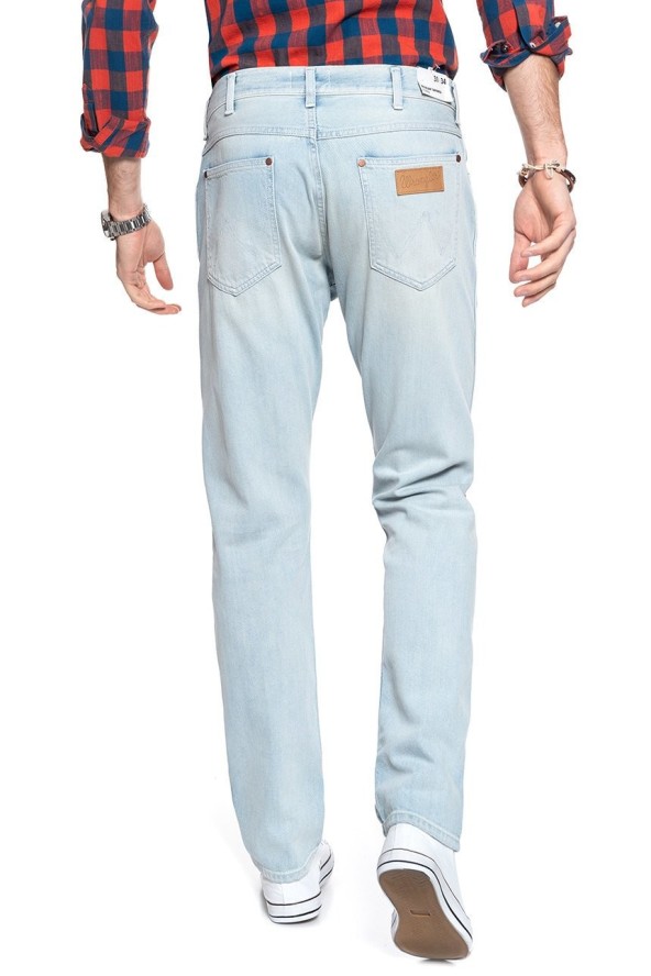 WRANGLER SPODNIE MĘSKIE SLIDER ICY BLUE W18RFH27D