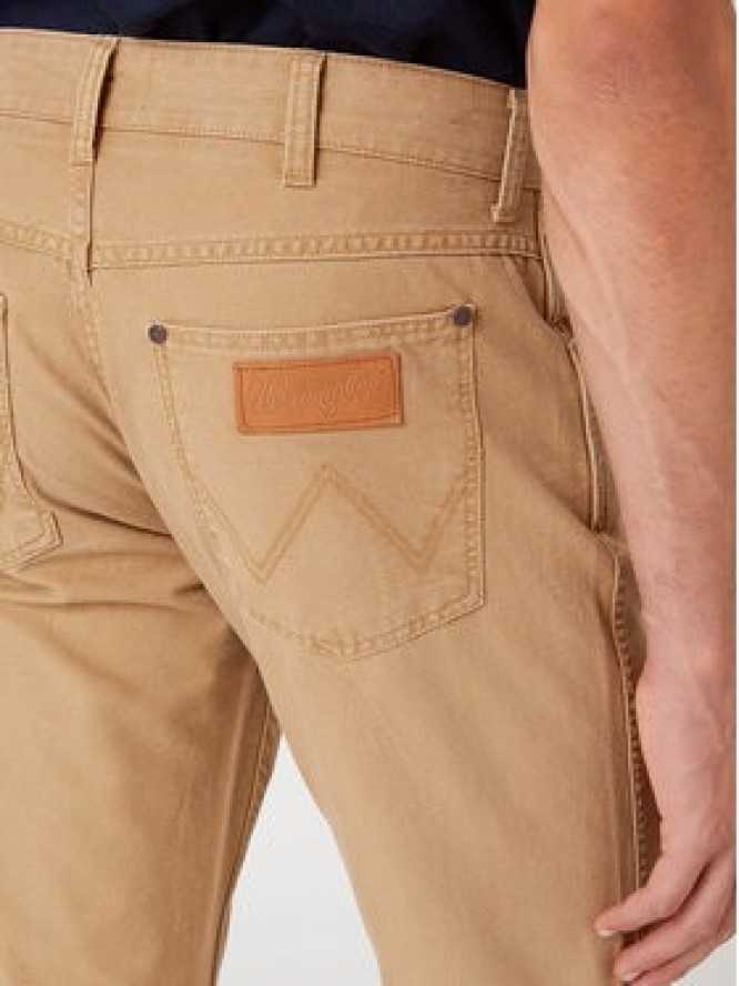 Wrangler Spodnie materiałowe Greensboro W15QDRC20 112334233 Beżowy Straight Leg