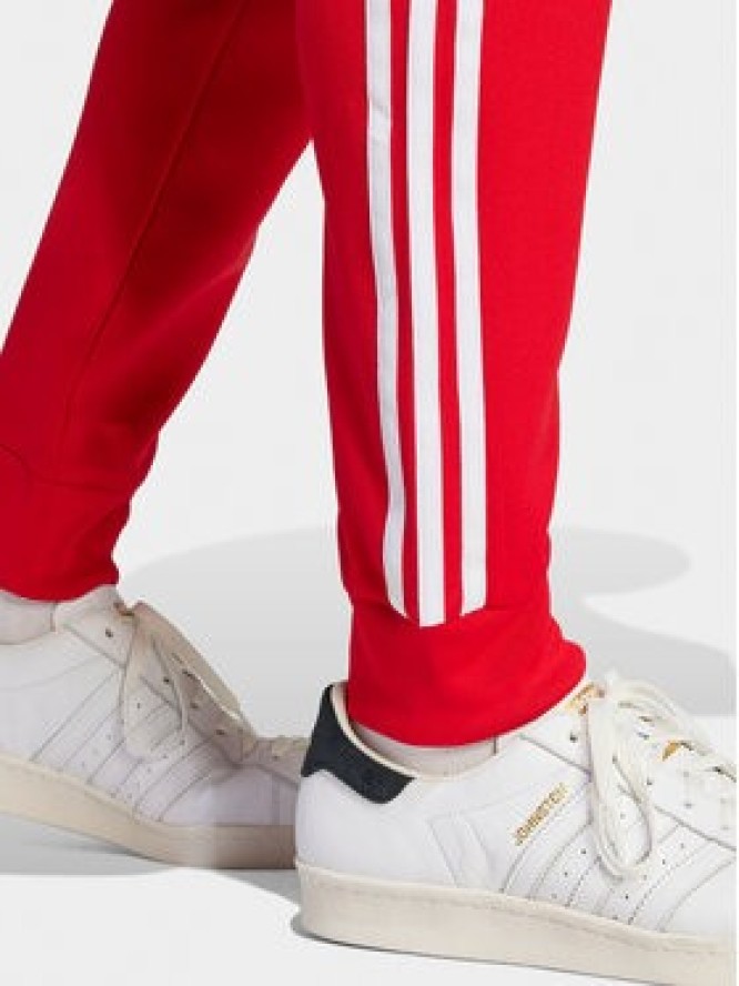 adidas Spodnie dresowe adicolor Classics SST IM4543 Czerwony Slim Fit