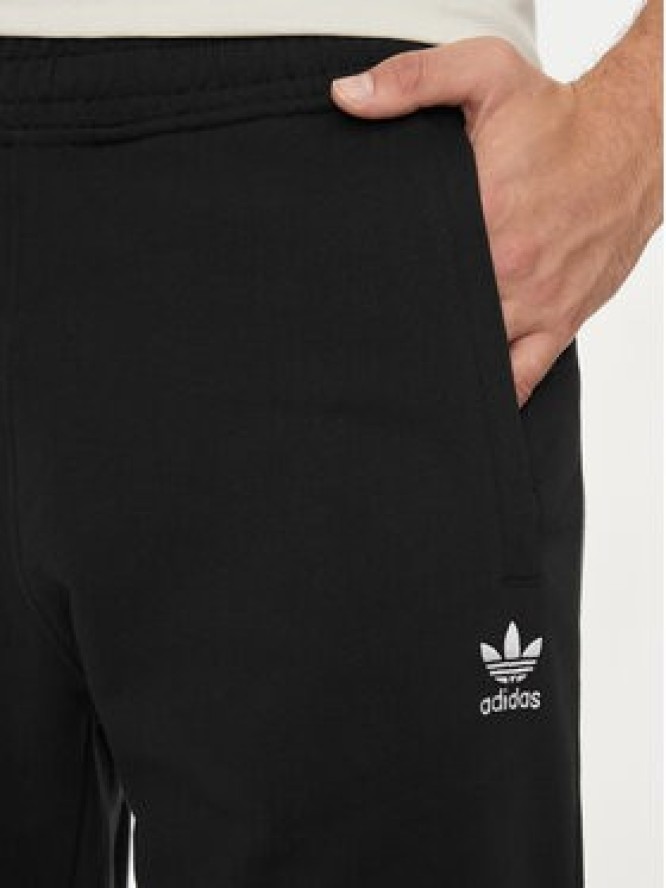 adidas Spodnie dresowe Trefoil Essentials IX7683 Czarny Regular Fit