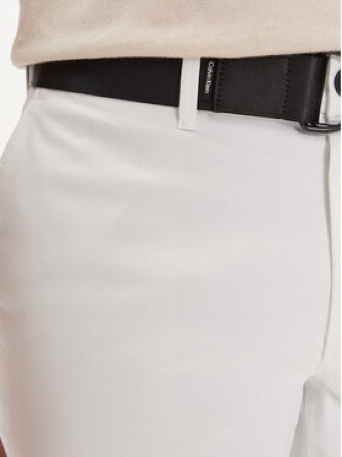 Calvin Klein Szorty materiałowe Modern Twill K10K111788 Biały Slim Fit