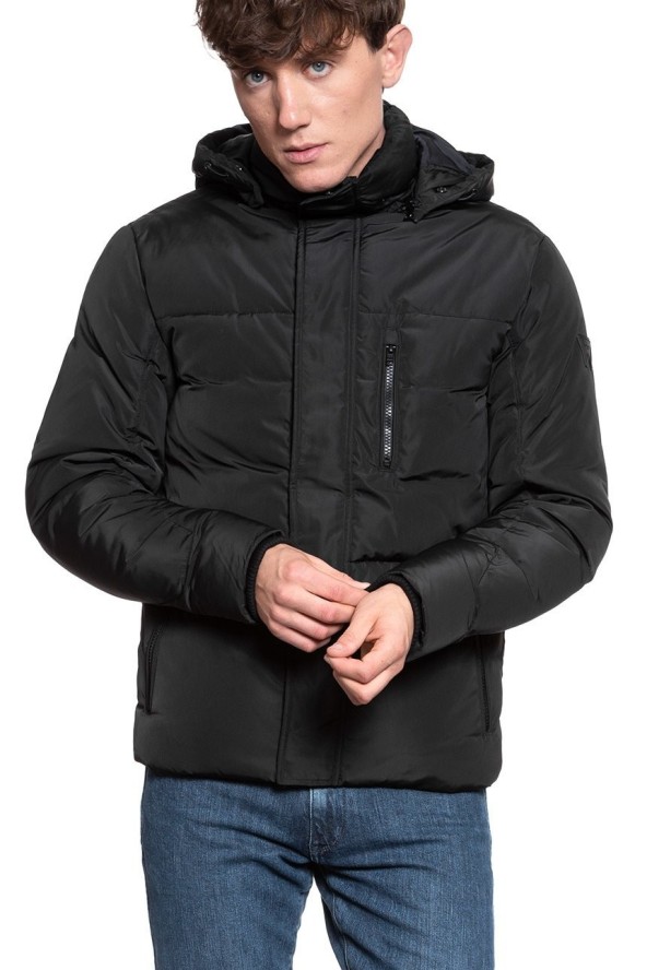 WRANGLER PROTECTOR JACKET MĘSKA KURTKA ZIMOWA Z KAPTUREM BLACK W4A2W3100