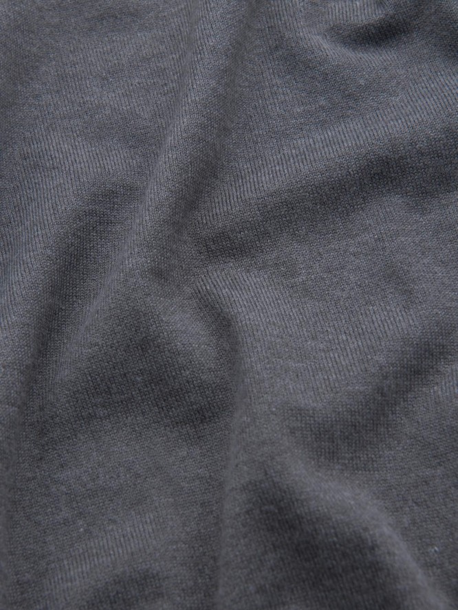 Klasyczny sweter męski z wiskozą BASIC z okrągłym dekoltem – szary melanż V1 OM-SWBS-0106 - XXL