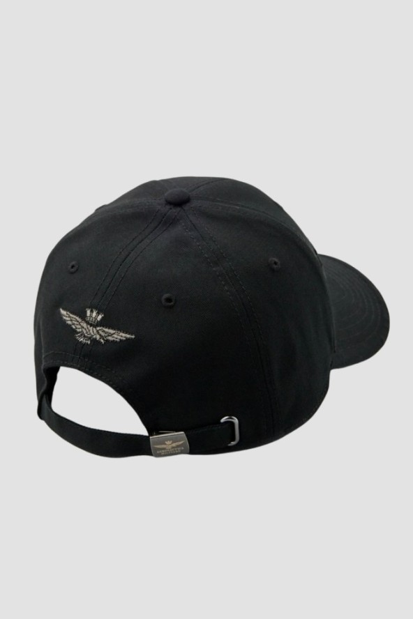 AERONAUTICA MILITARE Czarna czapka z daszkiem Cap With Tricolor Details