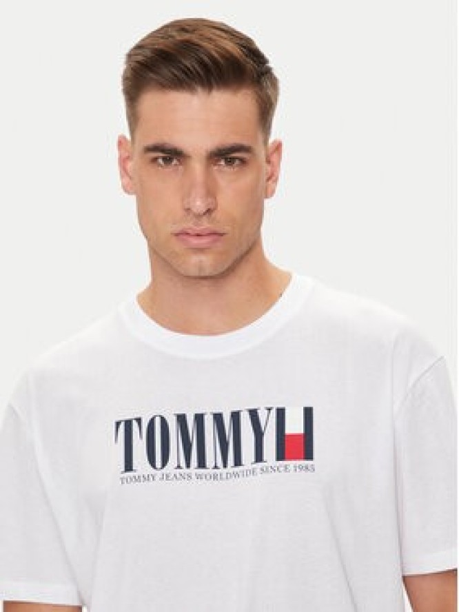 Tommy Jeans T-Shirt DNA Flag DM0DM18533 Biały Regular Fit