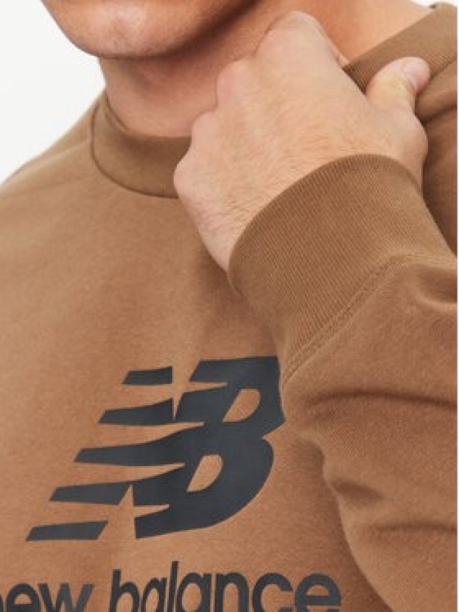 New Balance Bluza Essentials Stacked Logo French Terry Crewneck MT31538 Brązowy Regular Fit