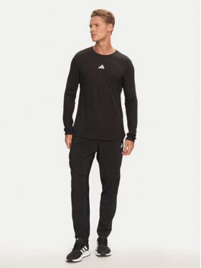 adidas Spodnie dresowe Own The Run IK5024 Czarny Regular Fit