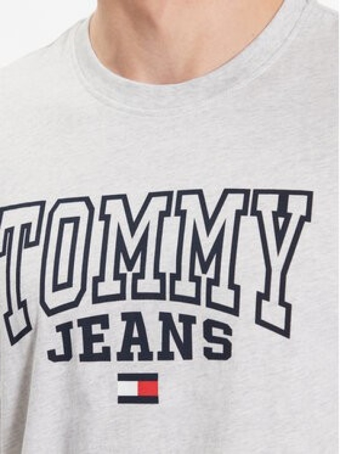 Tommy Jeans T-Shirt Entry Graphic DM0DM16831 Szary Regular Fit