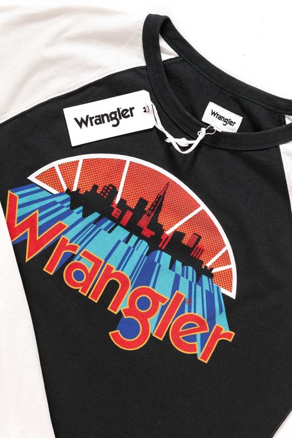 LONGSLEEVE WRANGLER RAGLAN GRAPHIC TEE JET SET W7B80FKOJ