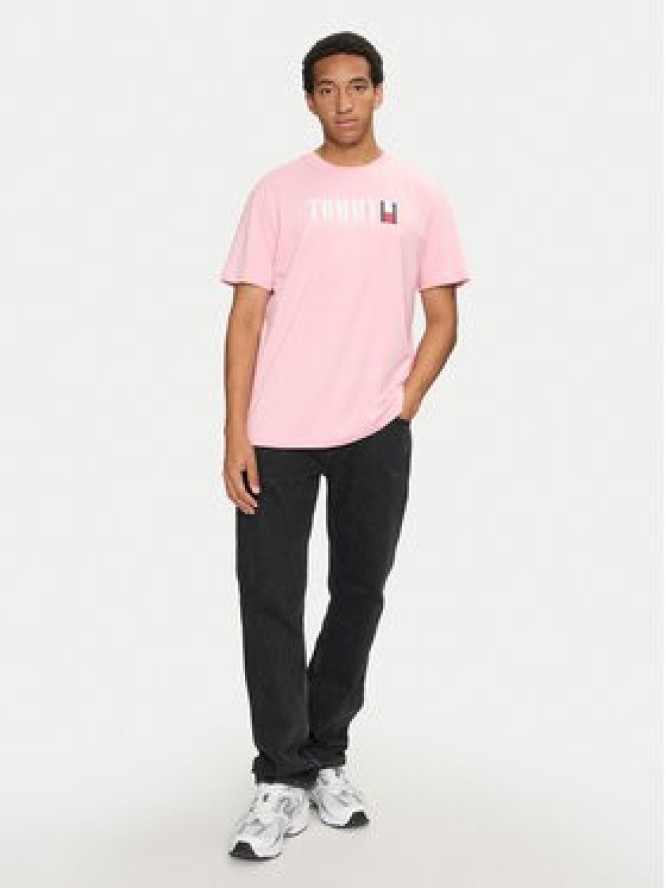 Tommy Jeans T-Shirt DNA Flag DM0DM18533 Różowy Regular Fit