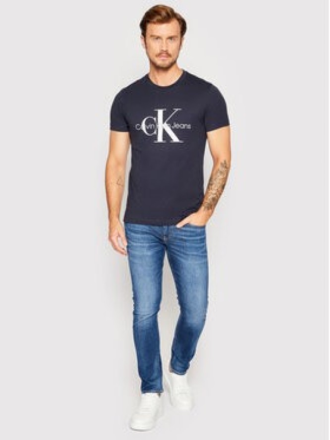 Calvin Klein Jeans T-Shirt J30J320935 Granatowy Slim Fit