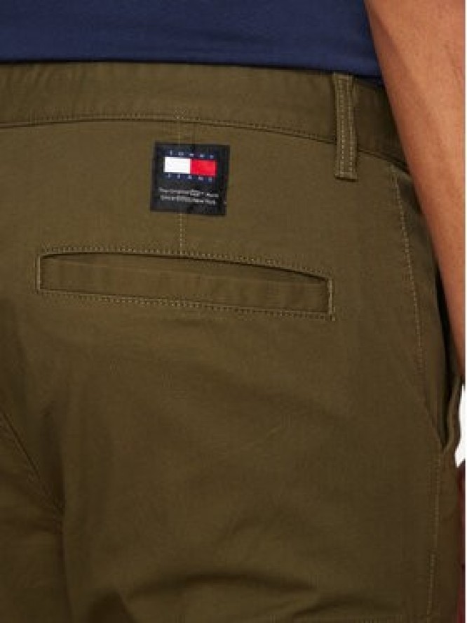 Tommy Jeans Spodnie materiałowe Austin DM0DM18940 Zielony Slim Fit