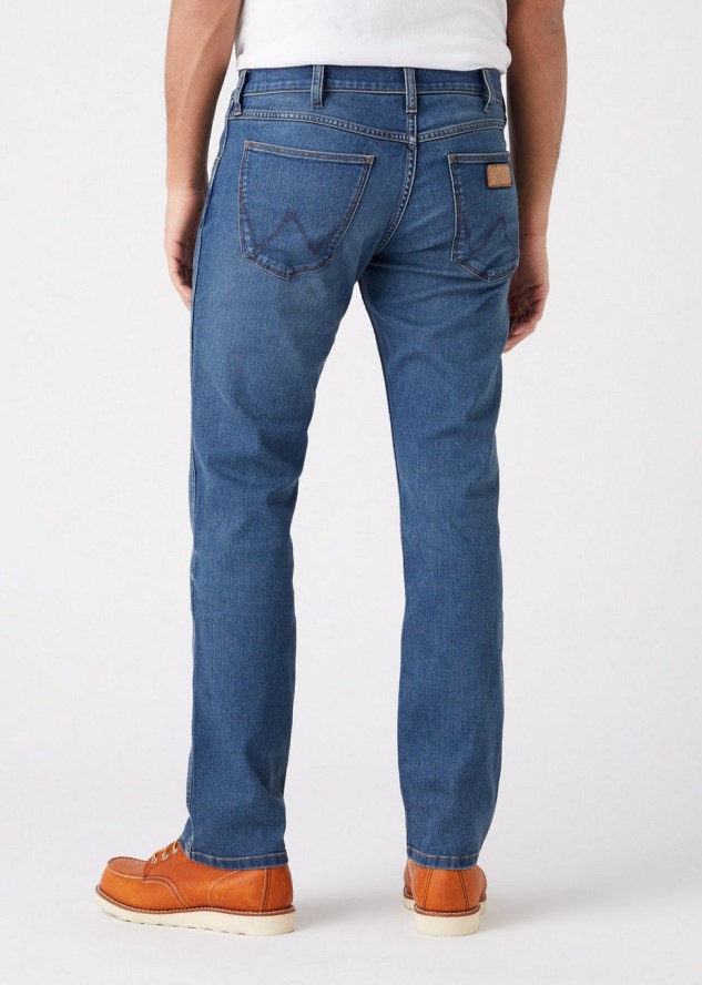 WRANGLER GREENSBORO MĘSKIE SPODNIE JEANSOWE GREEN TWIST W15QXP409