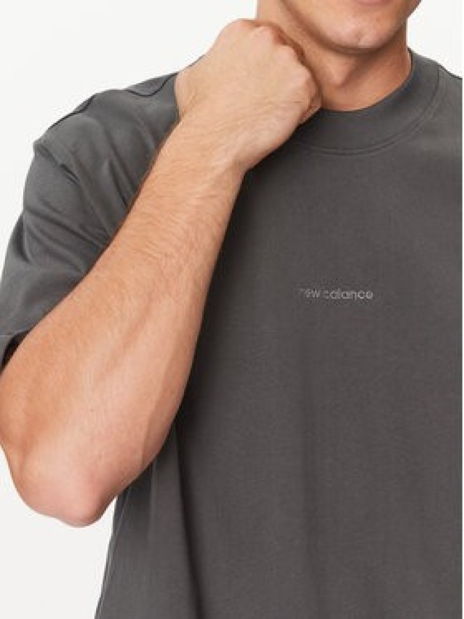 New Balance T-Shirt Athletics Linear T-Shirt MT33560 Czarny Regular Fit