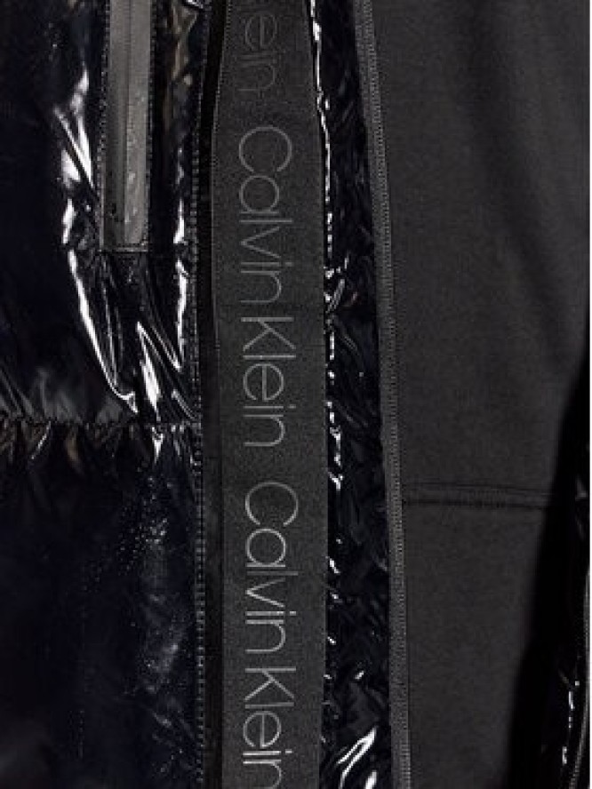 Calvin Klein Kurtka puchowa K10K108228 Czarny Regular Fit