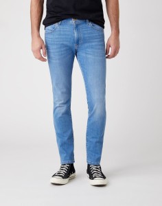 WRANGLER LARSTON MĘSKIE SPODNIE JEANSOWE HEAT RAGE W18SC788W