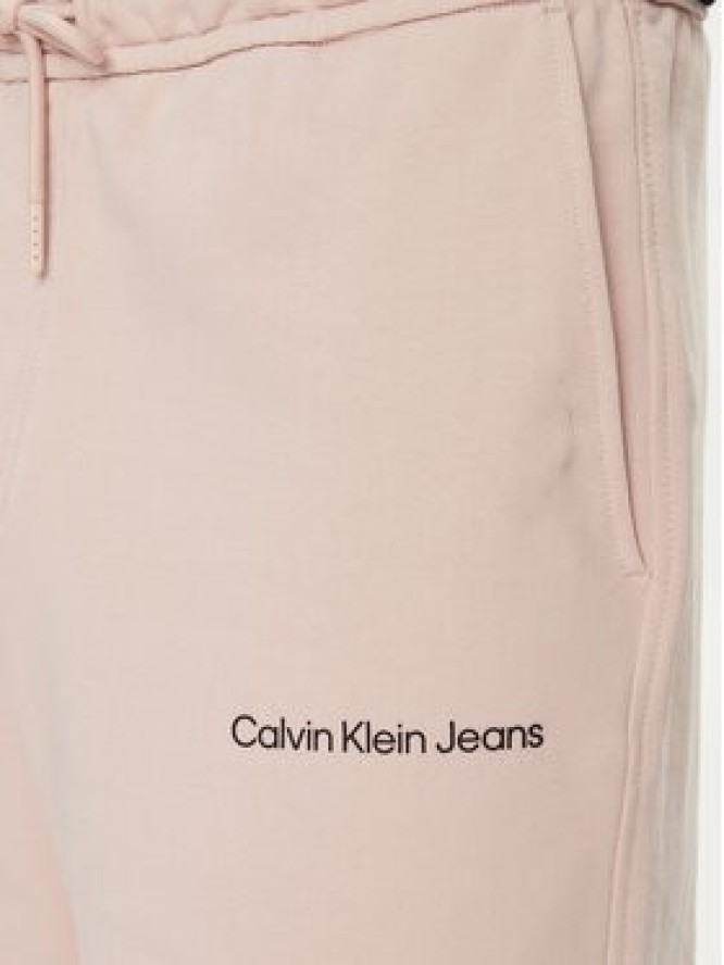 Calvin Klein Jeans Szorty sportowe Institutional J30J325133 Różowy Regular Fit