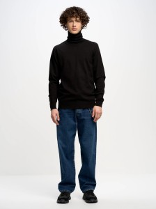Sweter męski z golfem czarny Charis 906
