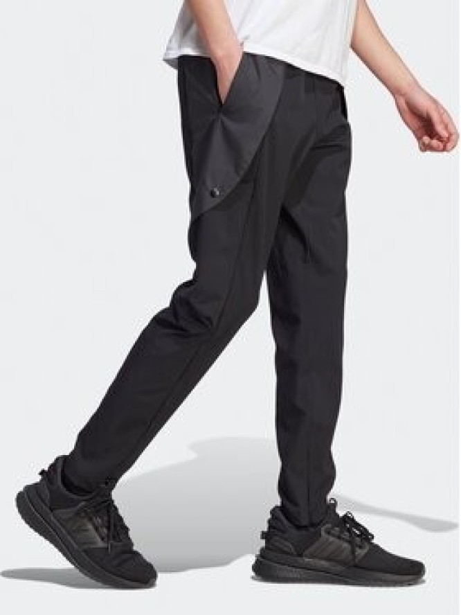 adidas Spodnie dresowe City Escape Cargo IJ6098 Czarny Slim Fit