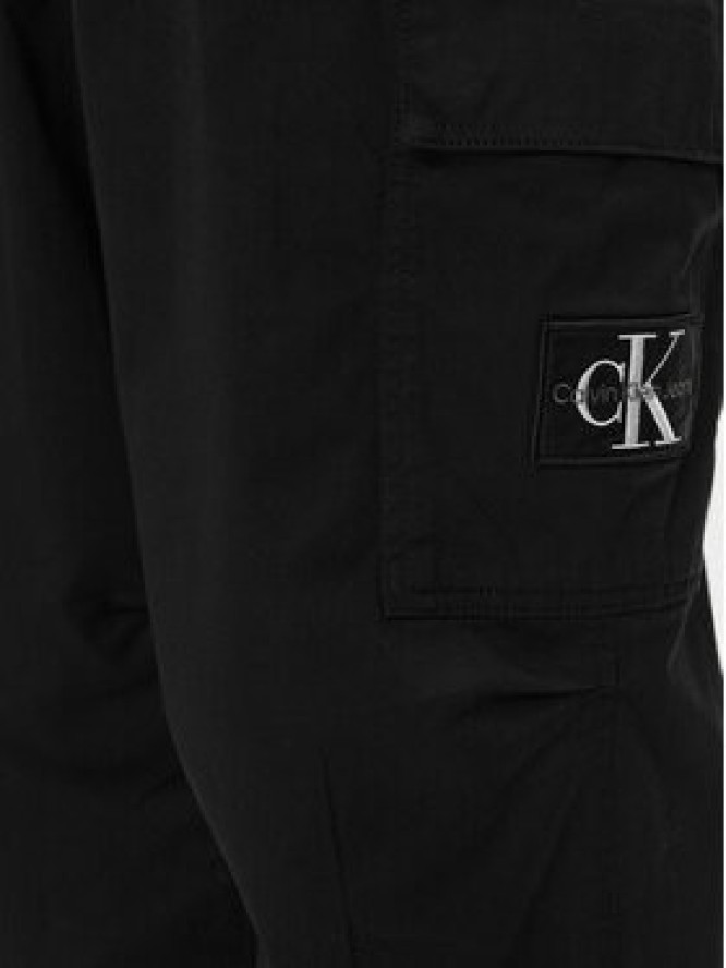 Calvin Klein Jeans Spodnie materiałowe J30J325116 Czarny Straight Fit