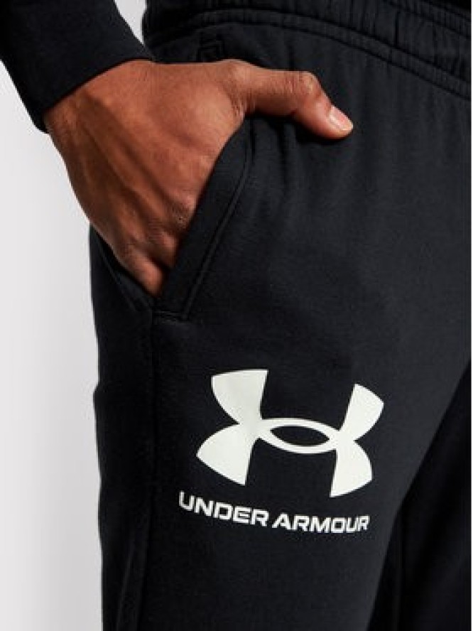 Under Armour Spodnie dresowe Rival Terry 1361642 Czarny Regular Fit