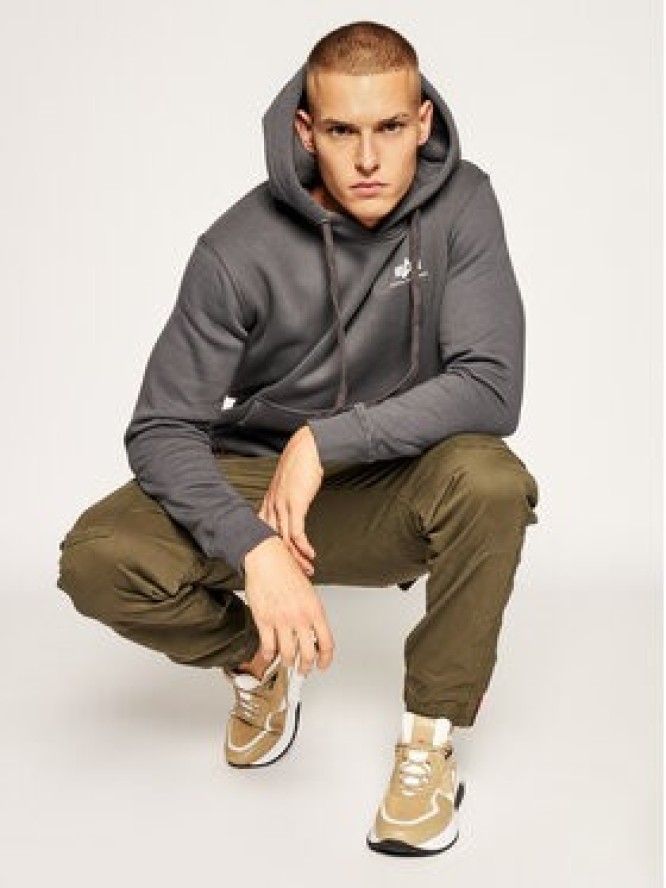 Alpha Industries Joggery Airman 188201 Zielony Tapered Fit