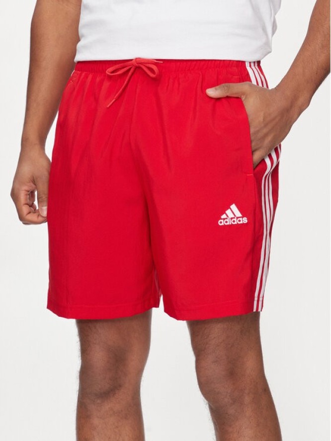 adidas Szorty sportowe Essentials Chelsea IC1486 Czerwony Regular Fit