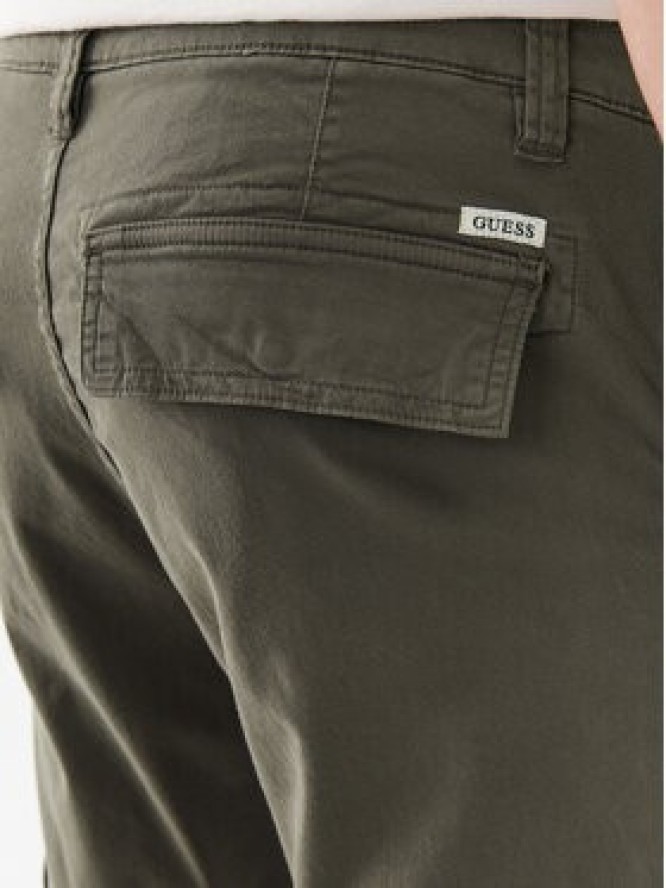 Guess Spodnie materiałowe M2GB27 WCNZ0 Zielony Slim Fit