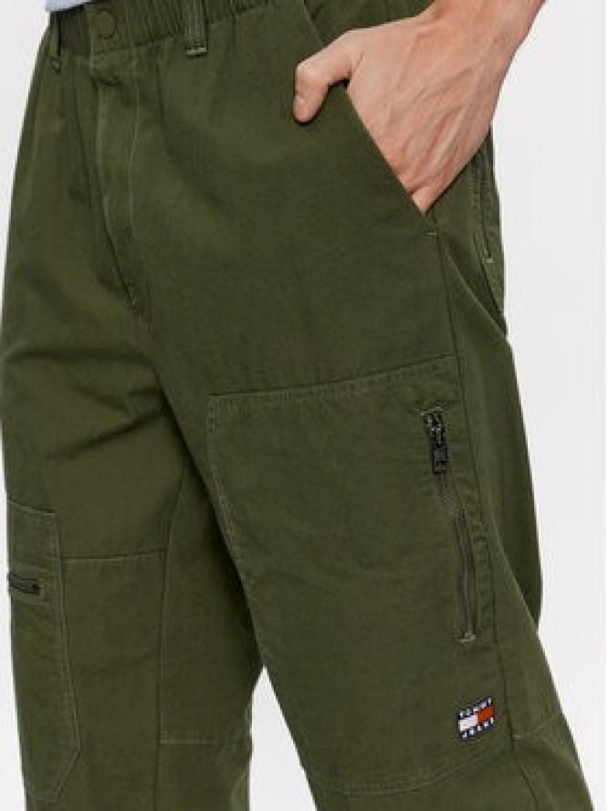 Tommy Jeans Spodnie materiałowe DM0DM17689 Zielony Baggy Fit