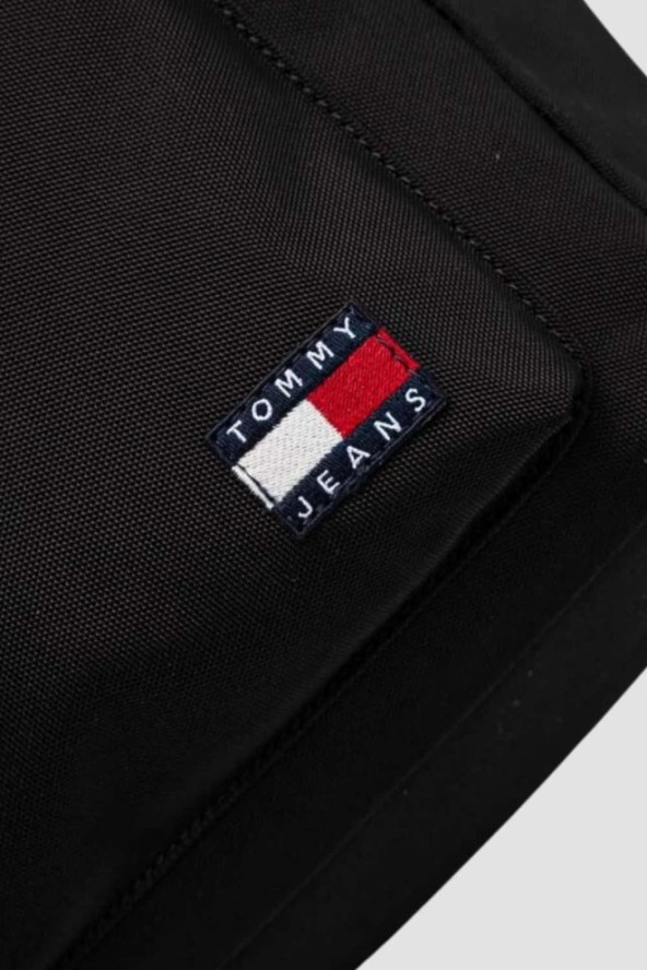 TOMMY JEANS Pojemny czarny plecak