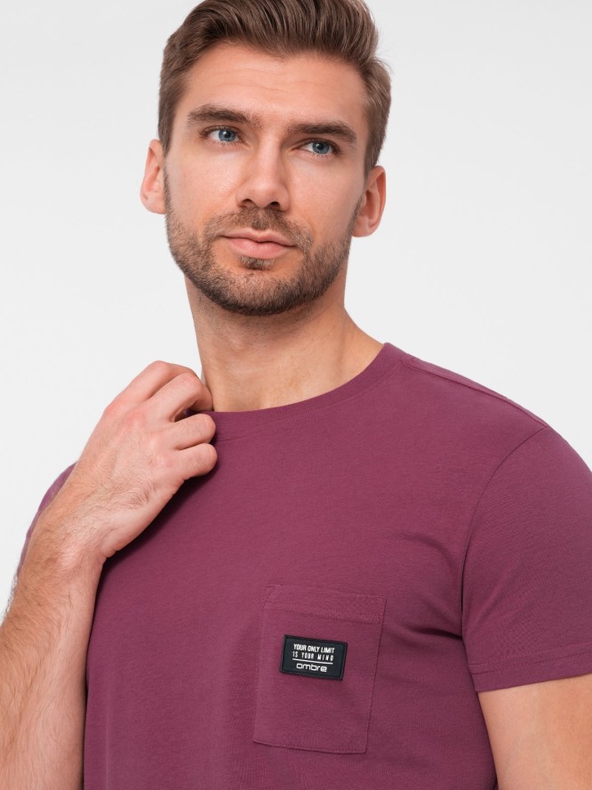 Męski casualowy t-shirt z naszytą kieszonką - ciemnoróżowy V5 OM-TSCT-0109 - XXL