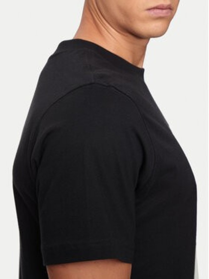 New Balance T-Shirt Poster MT41595 Czarny Regular Fit