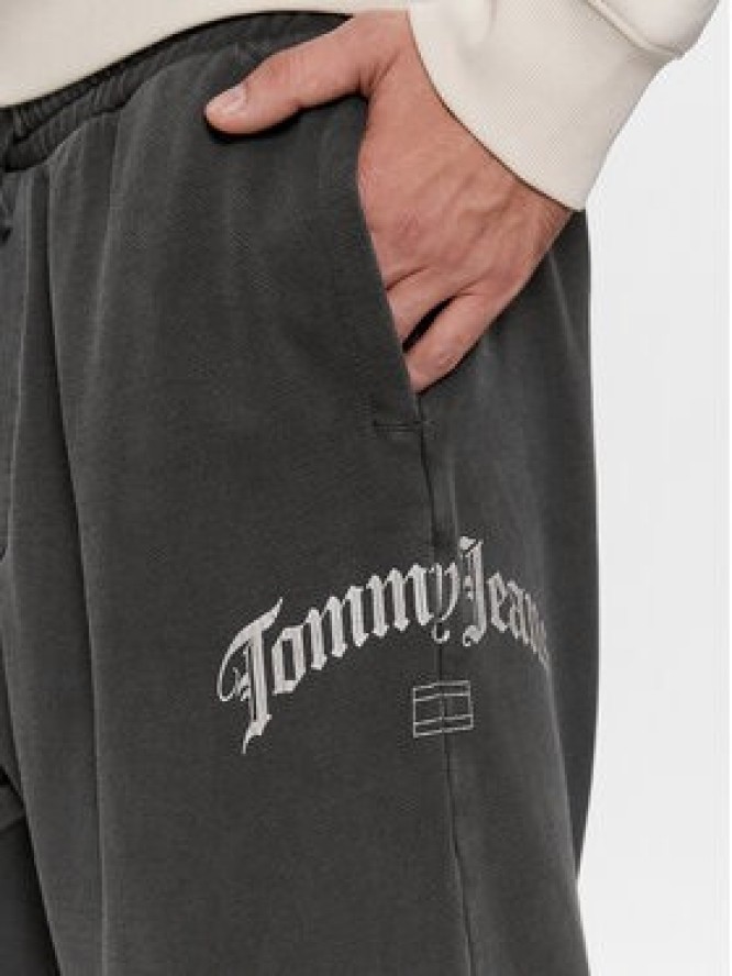 Tommy Jeans Spodnie dresowe DM0DM17696 Czarny Baggy Fit