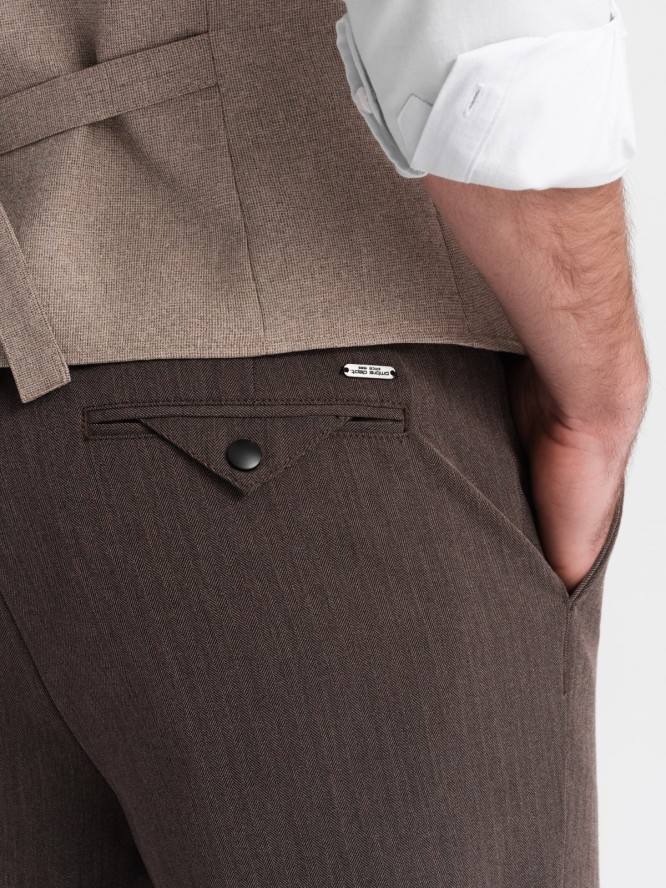 Spodnie męskie chino z gumką w pasie SLIM FIT - czekoladowe V2 OM-PACP-0158 - XXL