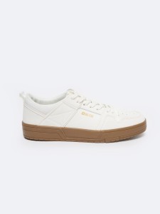 Sneakersy męskie z kontrastową podeszwą białe NN174093 101