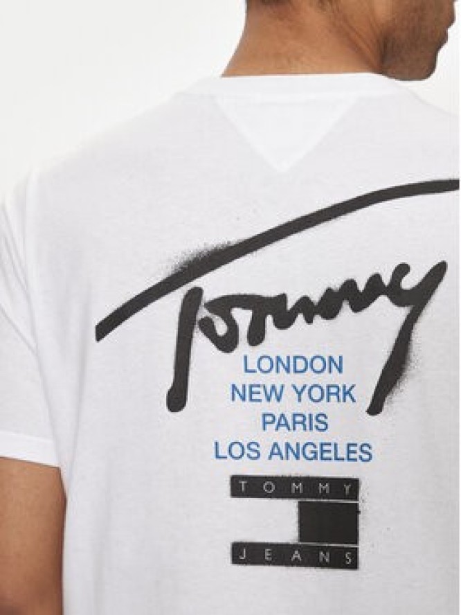 Tommy Jeans T-Shirt Graffiti Sig DM0DM18529 Biały Regular Fit