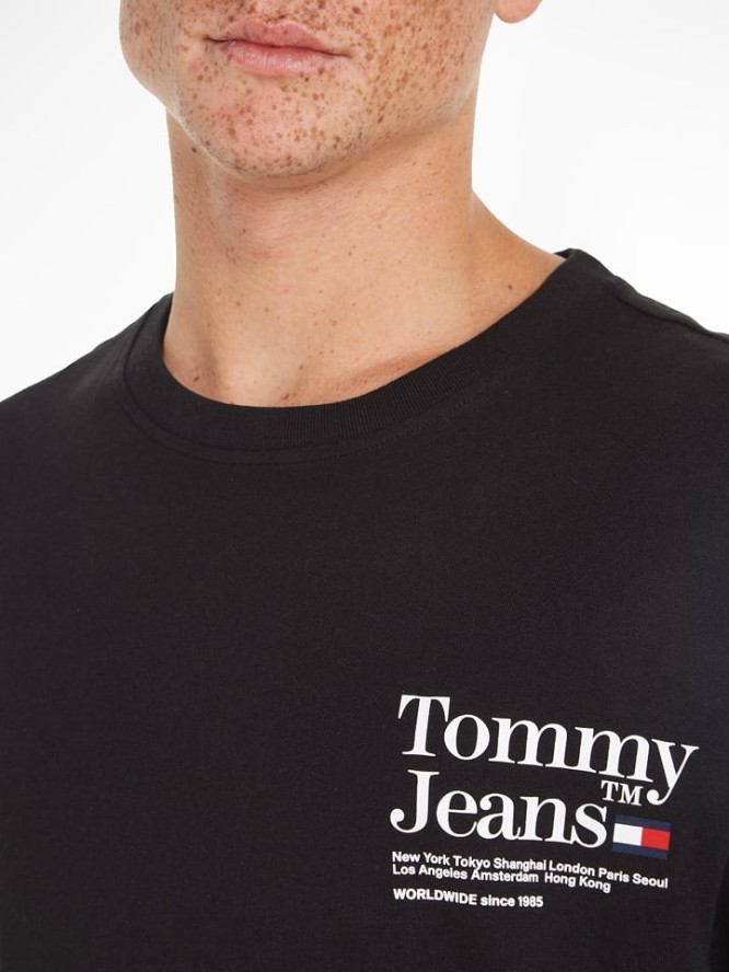 TOMMY JEANS Koszulka w kolorze czarnym rozmiar: M