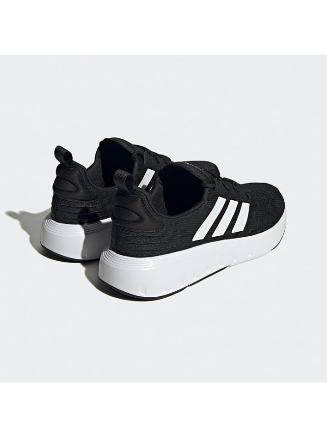 adidas Buty "Swift Run 23" w kolorze czarno-białym do biegania rozmiar: 48