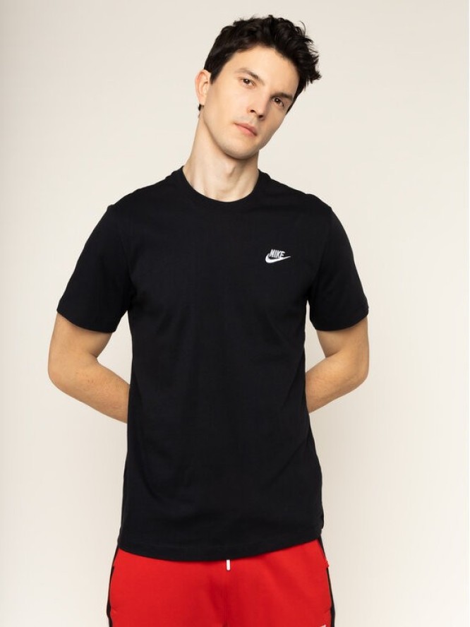 Nike T-Shirt Sportswear Club AR4997 Czarny Standard Fit