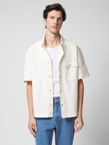 Koszula oversize jeansowa z krótkim rękawem męska Outhorn - złamana biel